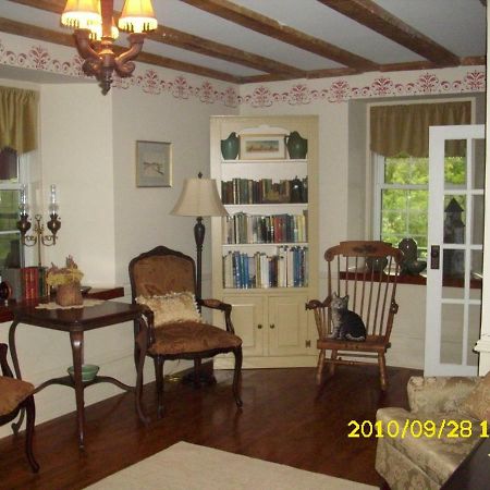 The Old Shipman House Bed & Breakfast Kemptville 外观 照片