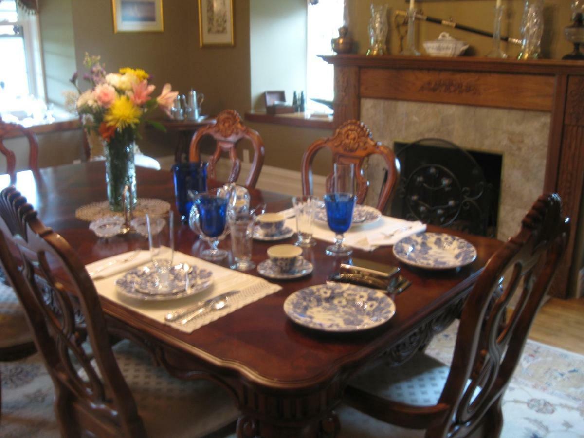 The Old Shipman House Bed & Breakfast Kemptville 外观 照片