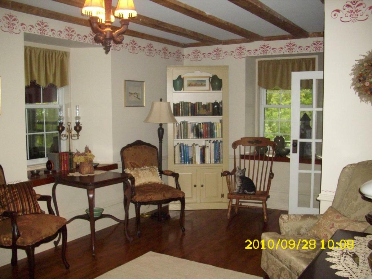The Old Shipman House Bed & Breakfast Kemptville 外观 照片