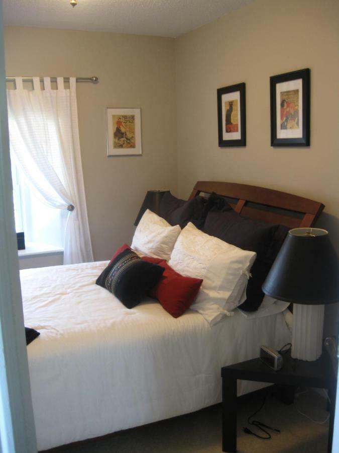 The Old Shipman House Bed & Breakfast Kemptville 外观 照片